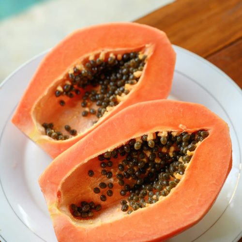 fresh-papaya-halves